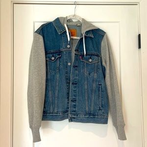 Levi’s denim hoodie trucker jacket